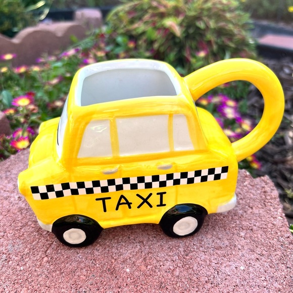 Taxi Cab Ceramic Mug - Picture 4 of 7